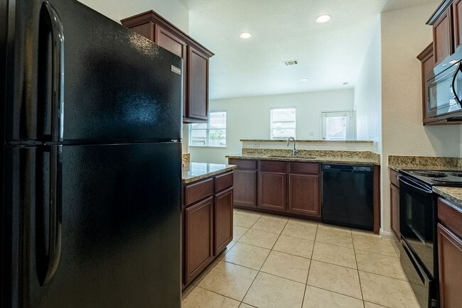 Photo - Beautiful 3 bedroom, 2 bathroom home in Manor!!!