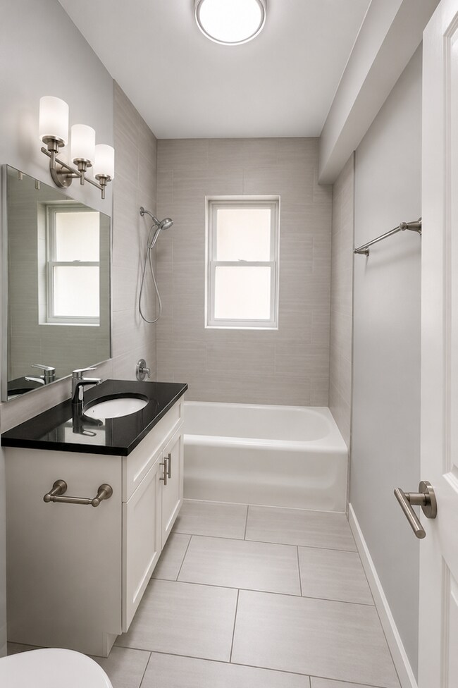 Photo - 1145 W Lunt Ave Unidad 1153-1