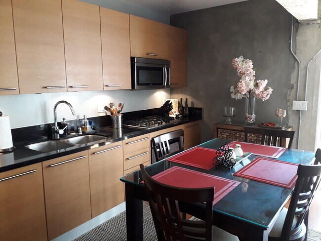 Kitchen is fully stocked. - 416 S spring St Unit 507