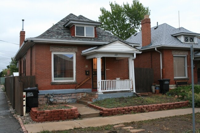 Building Photo - 25 E Exposition Ave Rental