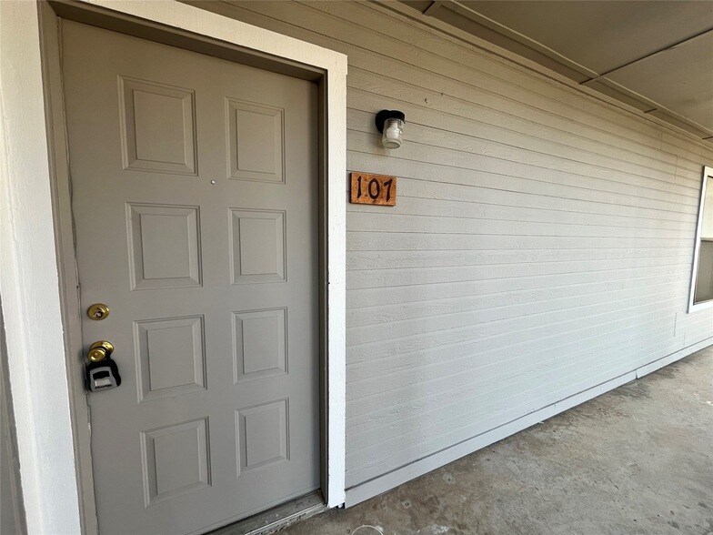 Photo - 2526 W Prairie St