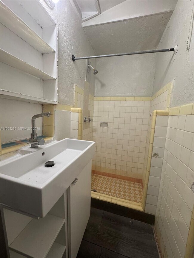 Photo - 7802 NW 8th Ave Unidad 3