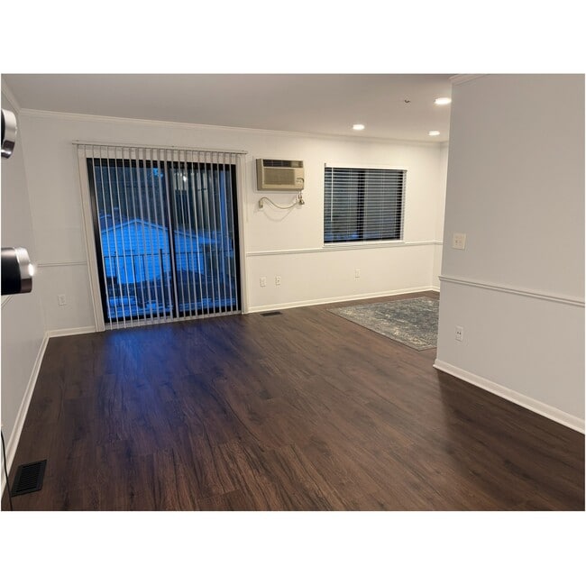 Photo - 1280 Dewey St Unit #4