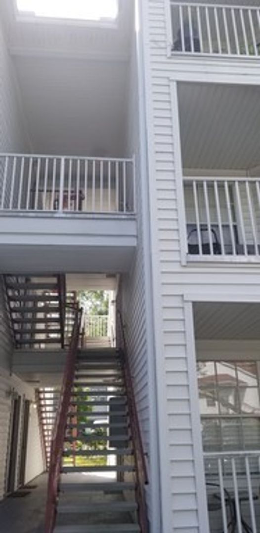 Photo - One bedroom condominium Unit 1424