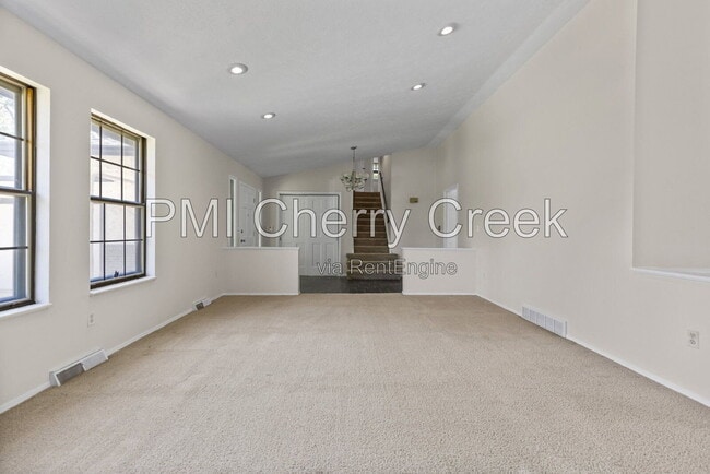 Photo - 207 S Ursula St