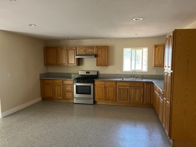 Photo - 16350 Clover Ave