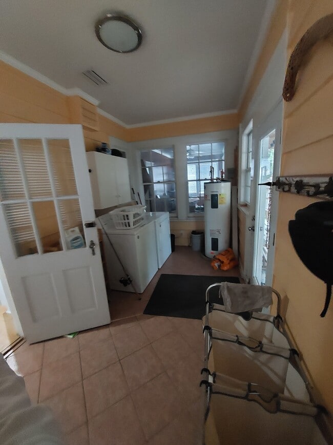 Cuarto de lavado/secadora - 79 S Lafayette St