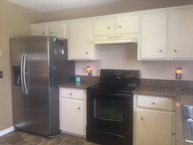 Photo - 928 Poppleton Dr