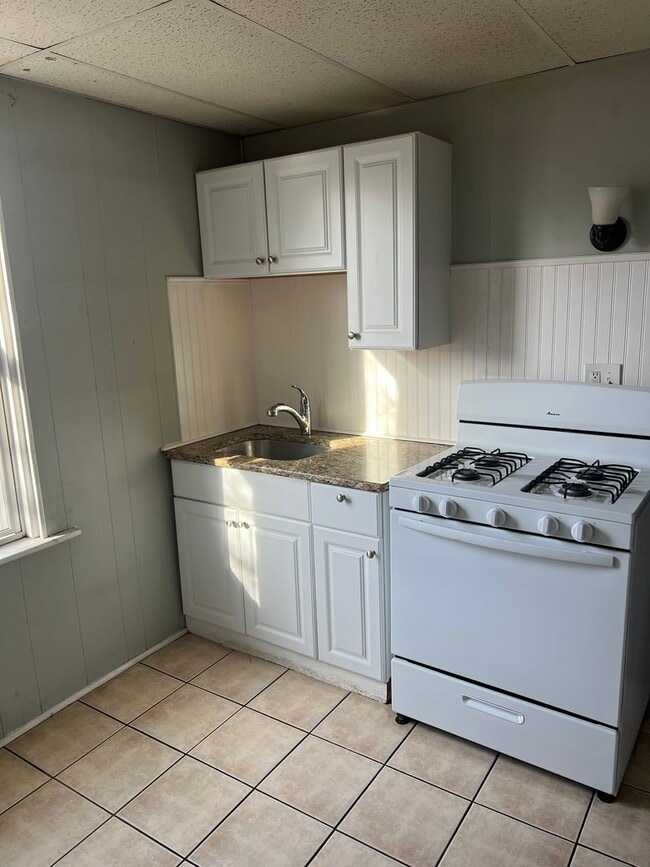 Building Photo - 218 E Liberty St Unit Apt. 2