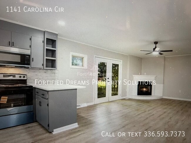 1141 Carolina Cir