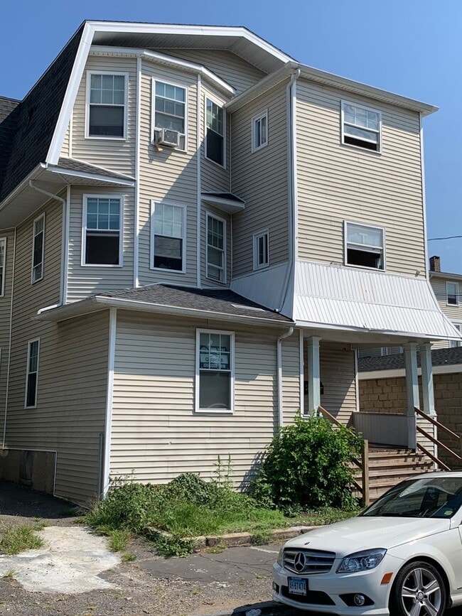 Building Photo - 227-231-231 Spring St Unit 231 3rd Fl