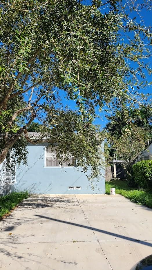 Photo - 1431 Fletcher St