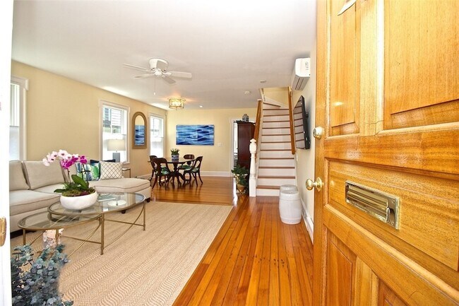 105 John St
