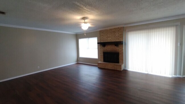 Photo - 5102 Alan Bean Dr