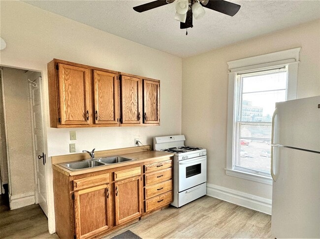 Photo - 118 Ninth St Unit Apt 3