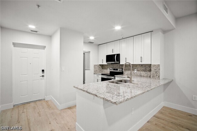 Photo - 4450 Botanical Pl Cir Unit 6