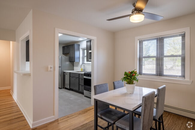 1BR, 1BA - 750SF - Bridgeton Apartments