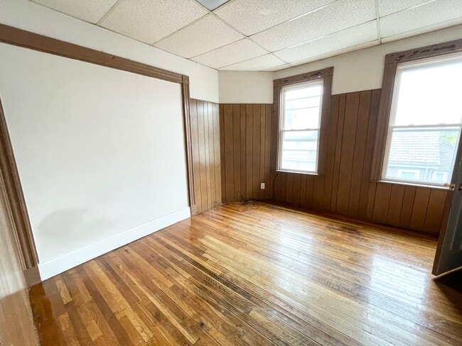 28 Harbor View St Unit 3