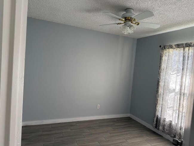 Photo - 11527 Wingham Ct