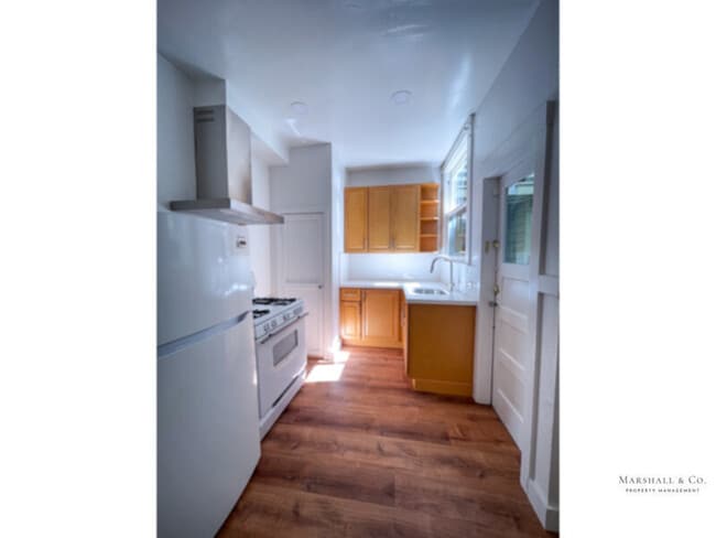 Photo - UPDATED + SPACIOUS 1BR/ 1BA IN INNER RICHM...