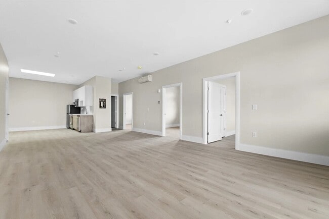 Building Photo - 66 Emerson St Unit 306