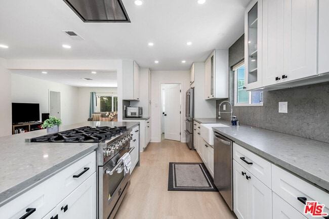 Photo - 11415 McDonald St