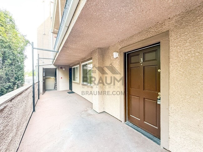 Photo - 11839 Burbank Blvd Unit 3