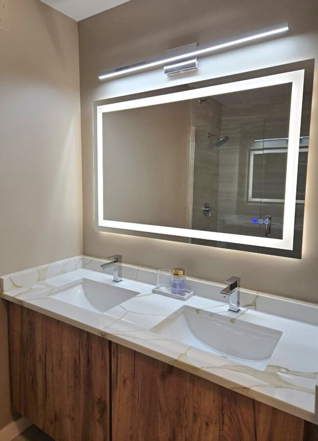 Photo - 200 N Dearborn St Unidad ID1294898P