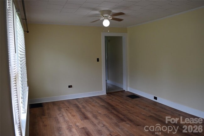 Photo - 2736 Peachtree Rd