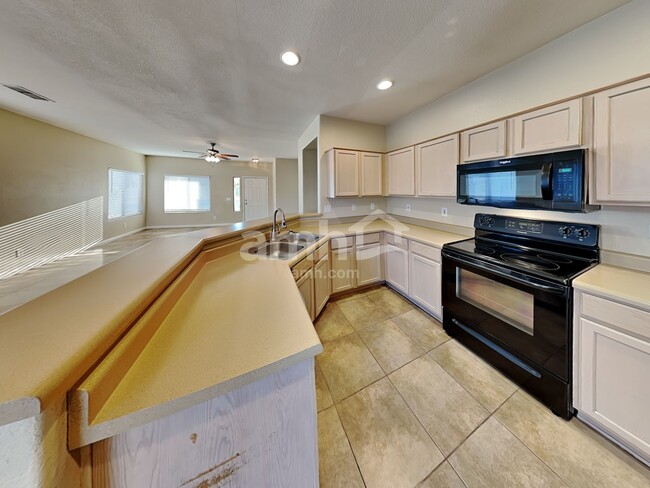 1113 S 4th Ave