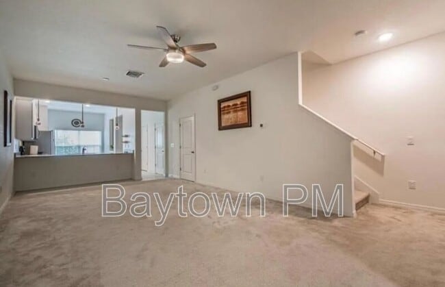 Photo - 1122 Hillhurst Dr