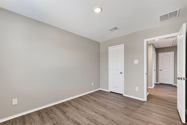 Building Photo - 14529 Lily Plns Dr