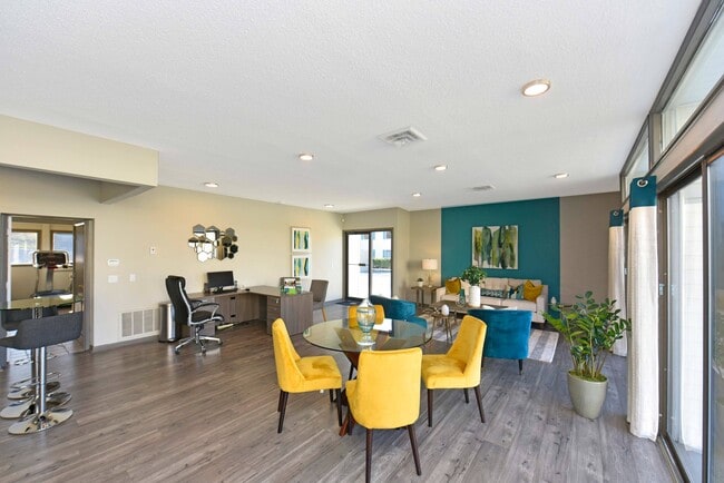 Community Clubhouse & Lounge