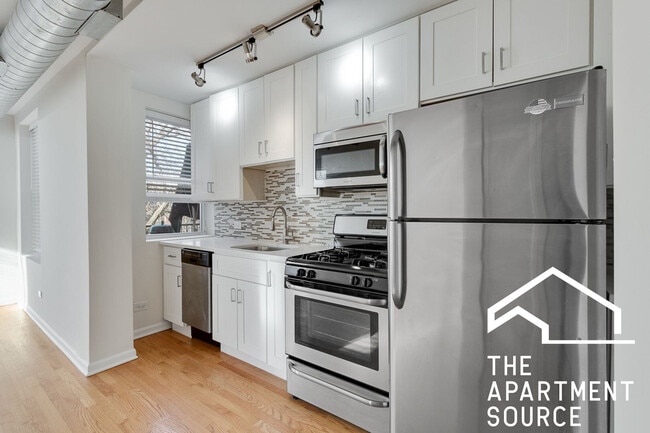 Photo - 2520 W Leland Ave