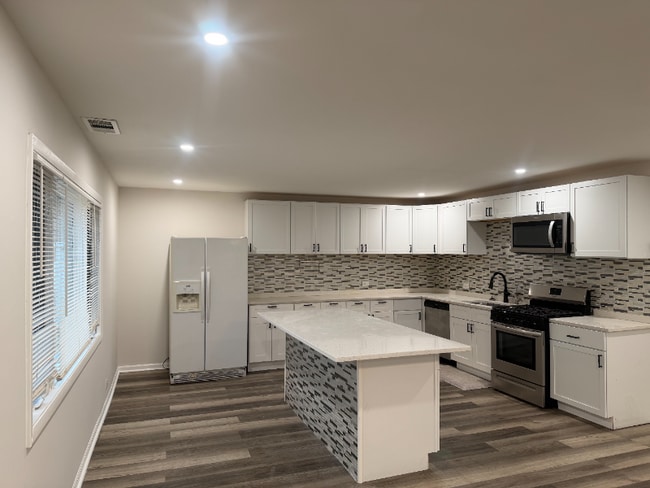 Photo - 18104 Paxton Ave