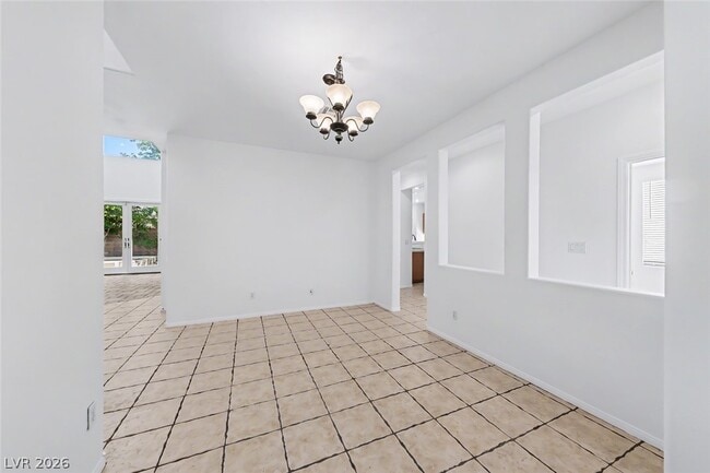 Photo - 2367 Thayer Ave