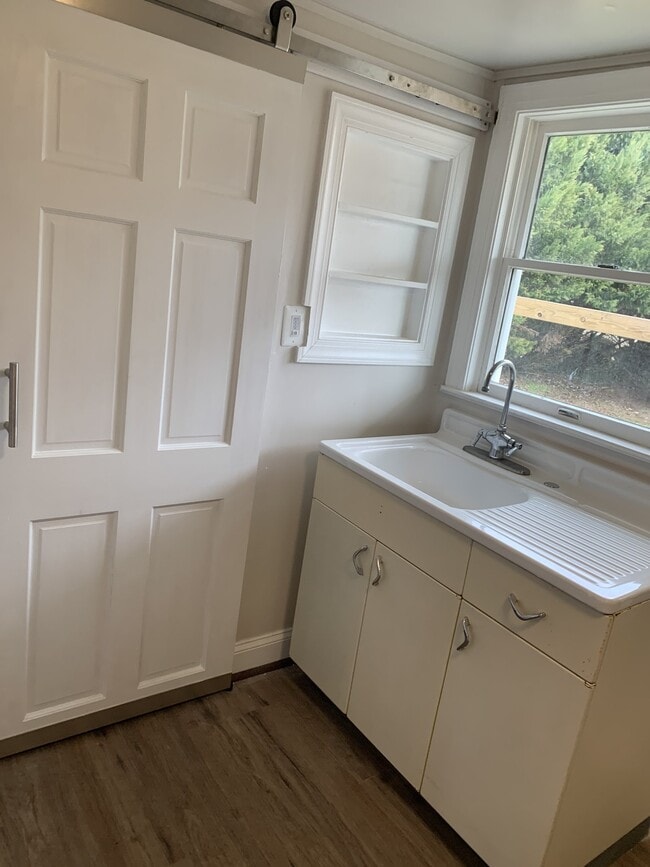 Photo - 201 N Franklin St