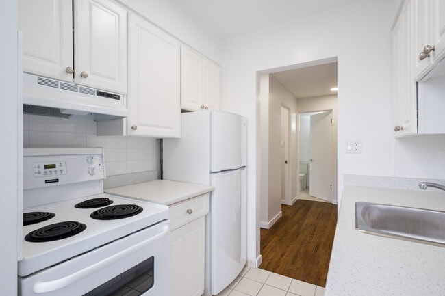 Photo - Almata Unit 00202