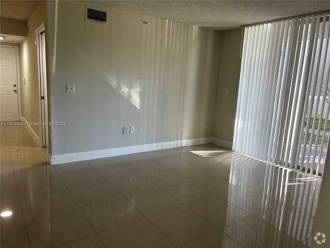 Building Photo - 11185 SW 6th St Unit 104 Rental