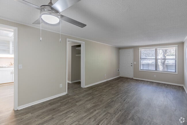 2BR, 1BA - 864SF