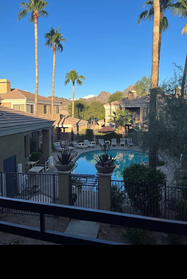 Photo - 1411 E Orangewood Ave Apartment