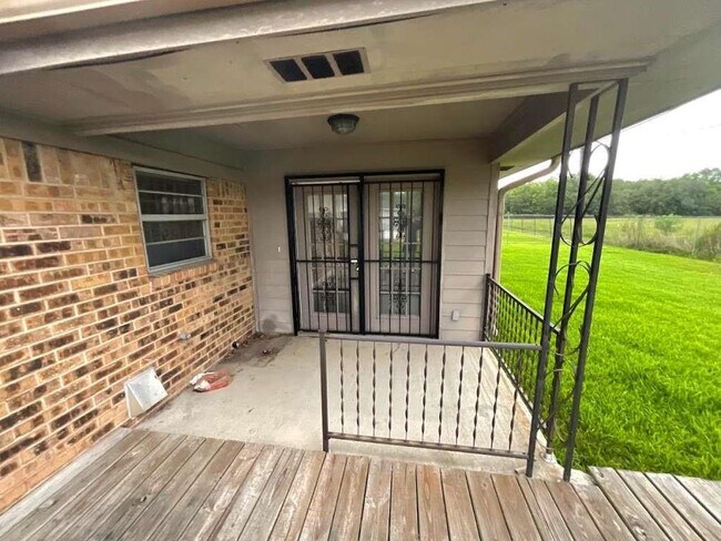 Photo - 2675 Dauphine Pl