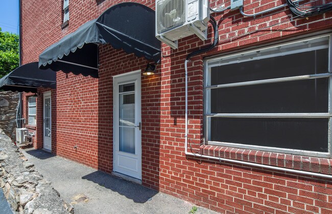 Photo - Grove Park Apartments