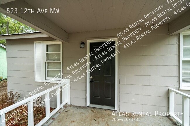 Photo - 523 12th Ave NW