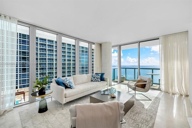 Building Photo - 6799 Collins Ave Unit 902