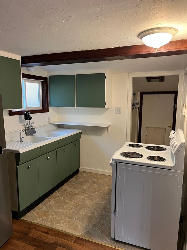 Cute 1 Bedroom Home In Downtown Placerville House Rental in