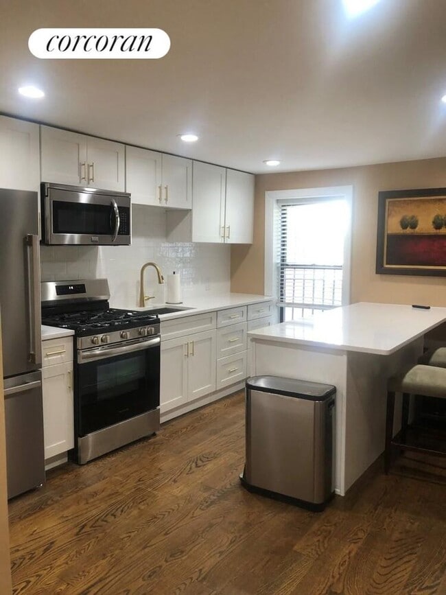 Building Photo - 1039 Herkimer St