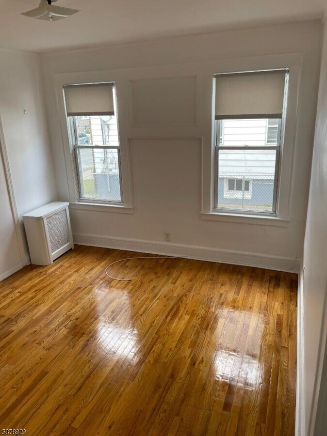 Photo - 14 Nelson Pl