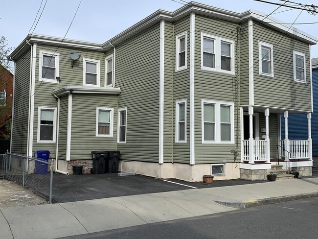 Building Photo - 79 Blossom St Unit 2