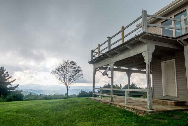 10190 C Blue Ridge Pkwy